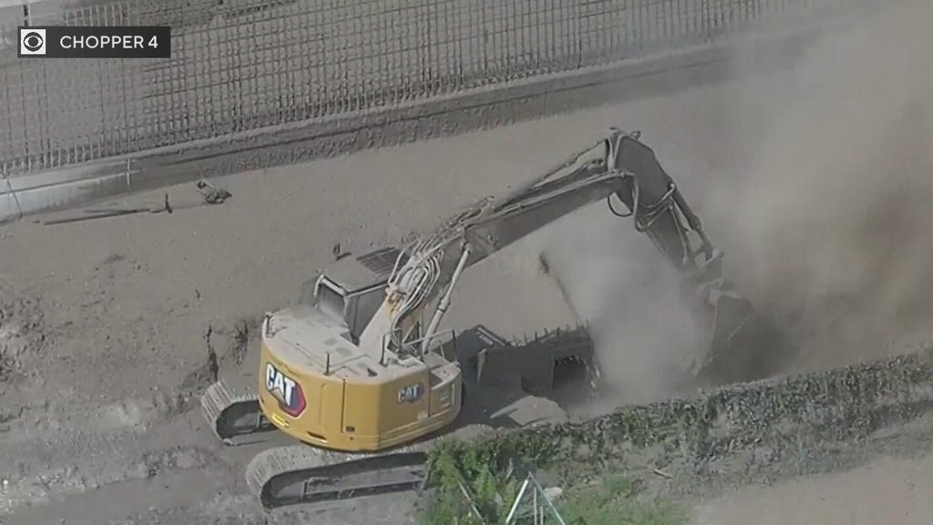 Gas leak mitigated, Florida's Turnpike reopened after excavator hits gas main causing major leak, officials say — CBS Miami, San Francisco Health news