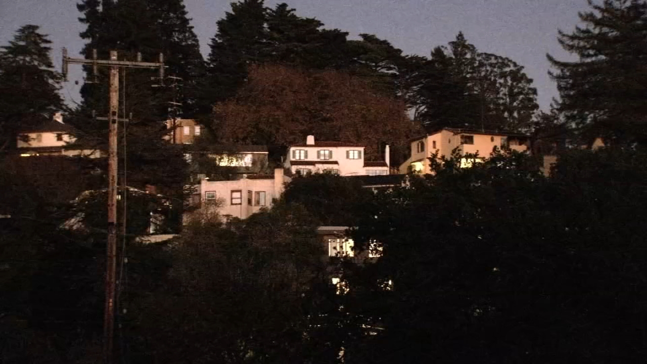 PG&E warns 11K Bay Area customers of possible power shutoffs due to high wildfire risk
— ABC 7 Bay Area, San Francisco Community news