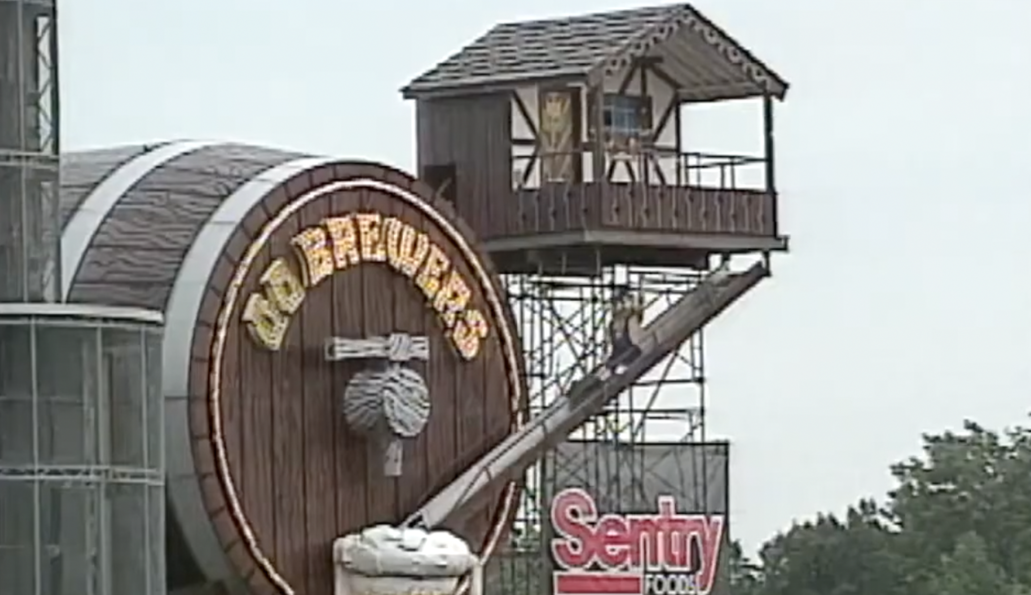 Bernie Brewer's old chalet finds new home at Lakefront Brewery, keeping County Stadium memories alive — TMJ4 Milwaukee, San Francisco Dining news