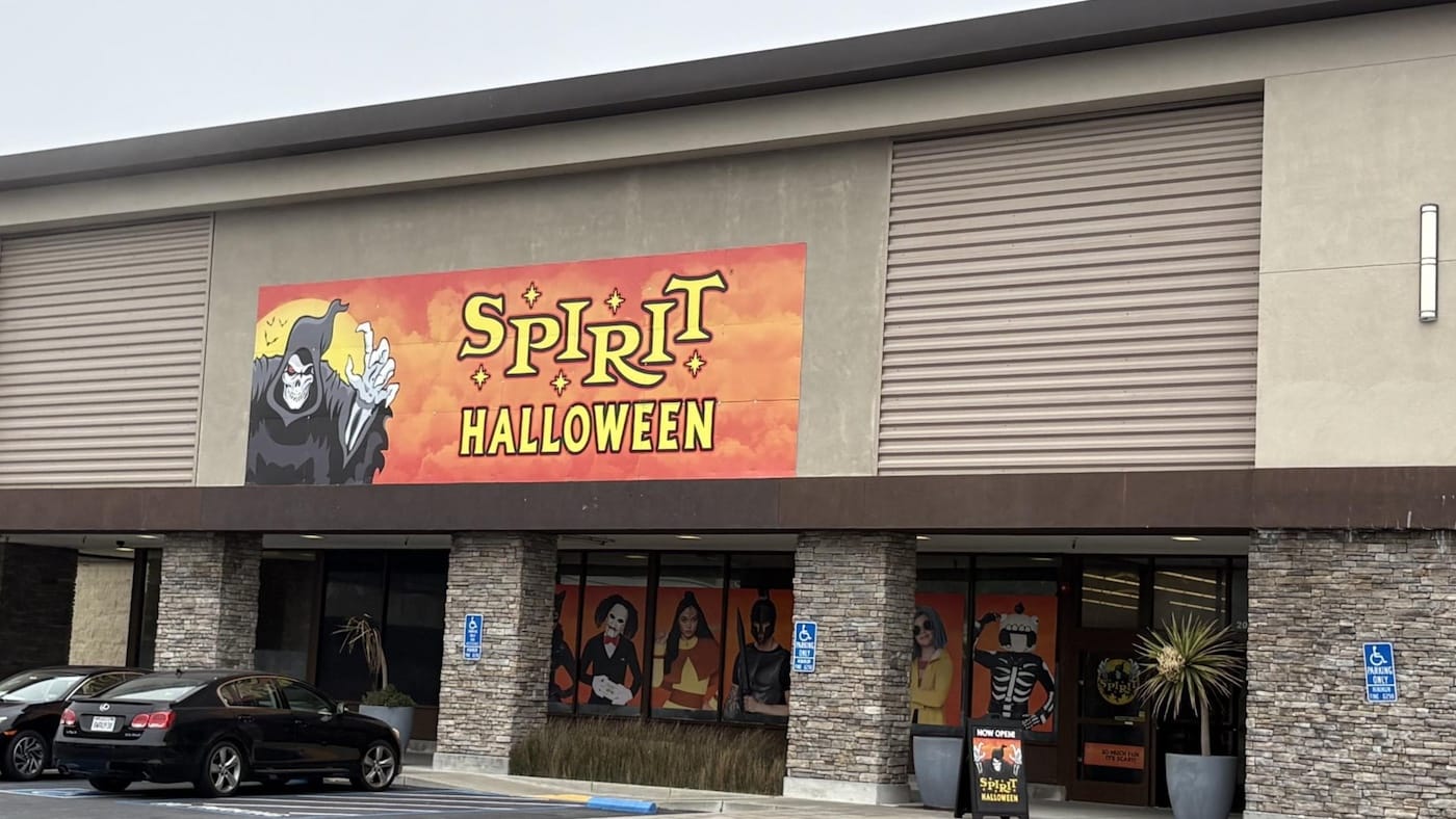 Three SF Residents Arrested After Alleged Spirit Halloween Robbery In Pacifica β SFist, San Francisco Arts news