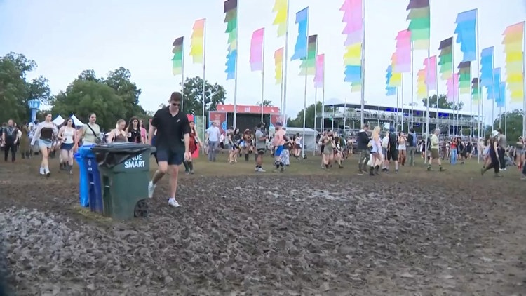 Zilker Park's Great Lawn remains closed following ACL Fest restoration — KENS 5 (San Antonio), San Francisco Community news