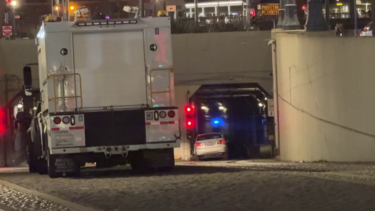 Downtown SF Muni service ends after car drives into tunnel — KTVU FOX 2 Bay Area, San Francisco Business news