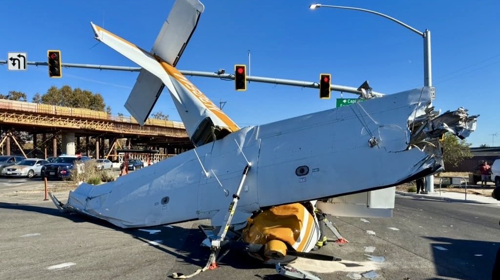 Pilot reported ‘engine issues’ before San Jose prop plane crash: FAA — KTVU FOX 2 Bay Area